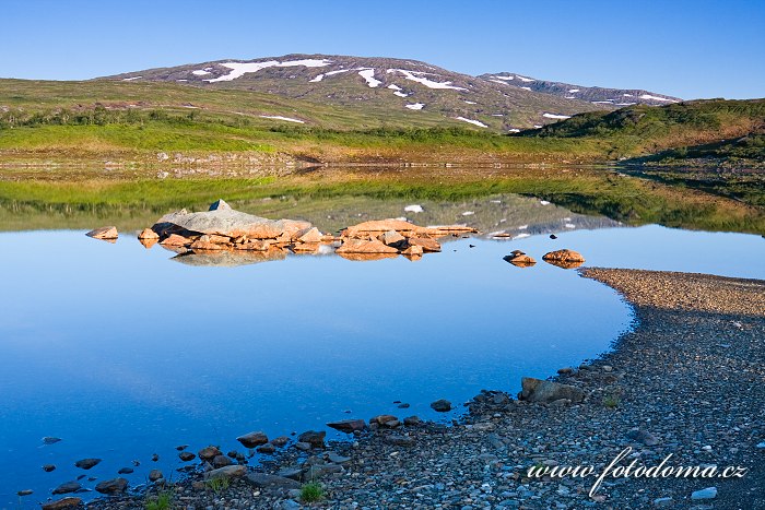 Fotka Jezero Litlklepptjørna, Národní park Skarvan og Roltdalen, Norsko