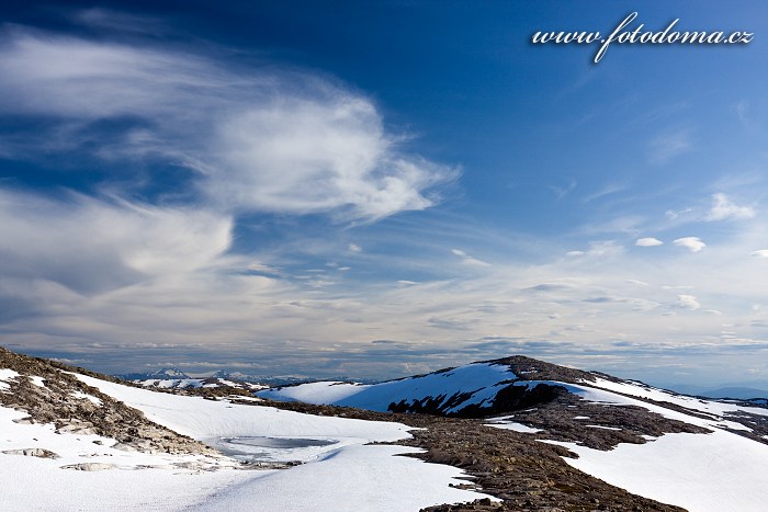 Krajina kolem jezera Røvassvatnan. Národní park Saltfjellet-Svartisen, kraj Nordland, Norsko