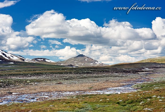 Údolí potoka Namnlauselva. Národní park Saltfjellet-Svartisen, kraj Nordland, Norsko