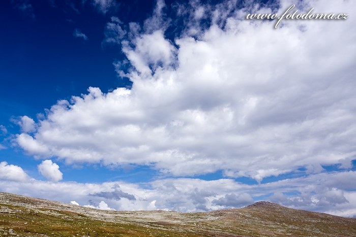 Údolí potoka Namnlauselva. Národní park Saltfjellet-Svartisen, kraj Nordland, Norsko