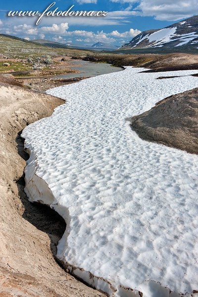 Údolí potoka Namnlauselva. Národní park Saltfjellet-Svartisen, kraj Nordland, Norsko