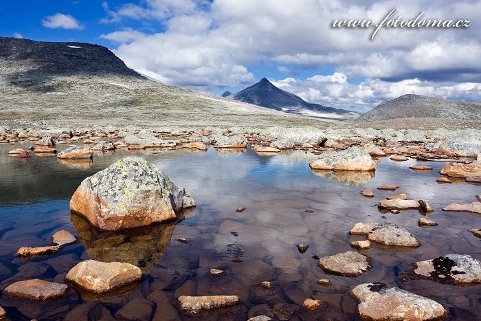 Hora Ørfjellet. Národní park Saltfjellet-Svartisen, kraj Nordland, Norsko