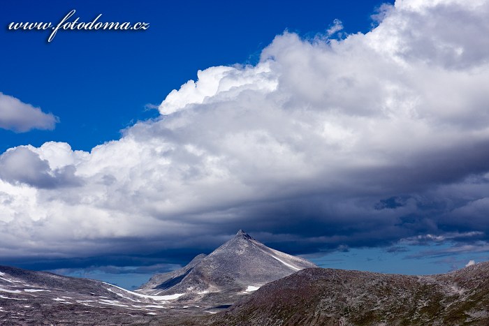 Hora Ørfjellet. Národní park Saltfjellet-Svartisen, kraj Nordland, Norsko