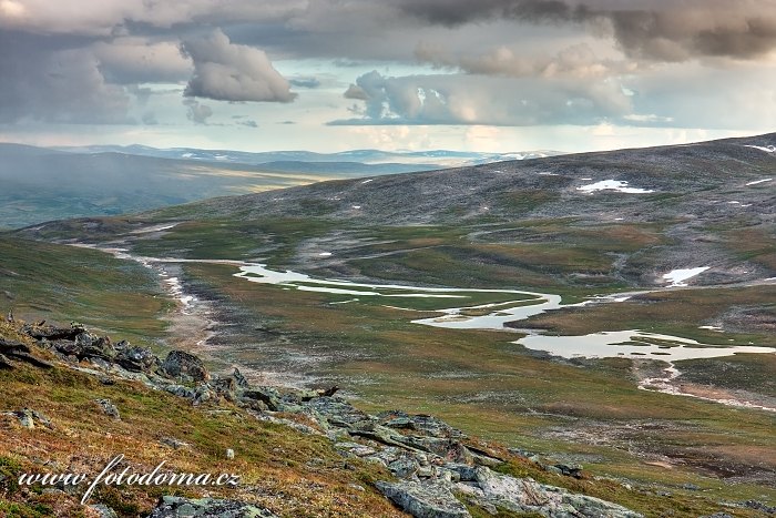 Údolí potoka Namnlauselva. Národní park Saltfjellet-Svartisen, kraj Nordland, Norsko
