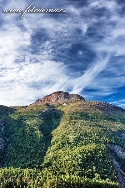 Fotka Štít hory Solvågtind, NP Junkerdal, Norsko