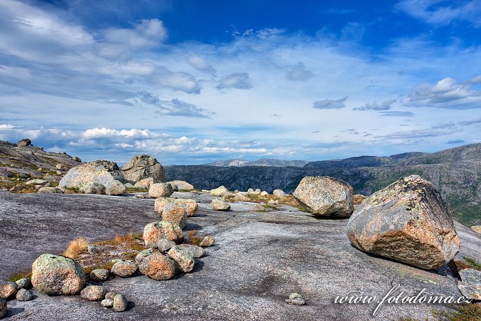 Fotka Krajina s bludnými balvany, NP Rago, Norsko