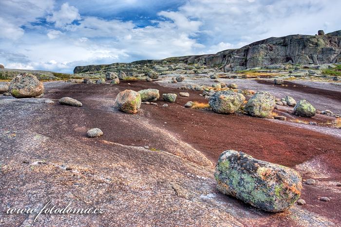 Bludné ledovcové kameny, národní park Rago, kraj Nordland, Norsko