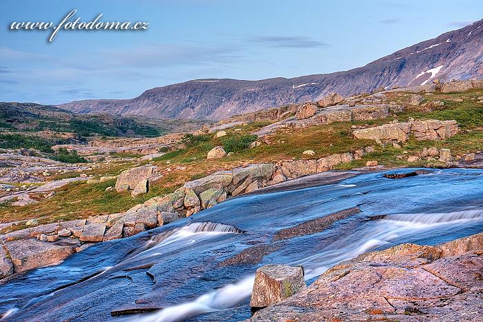 Horský potok, národní park Rago, kraj Nordland, Norsko