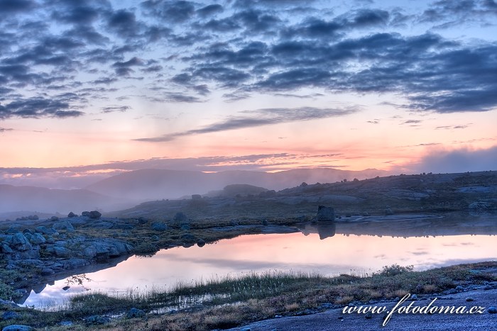 Jezírko, národní park Rago, kraj Nordland, Norsko