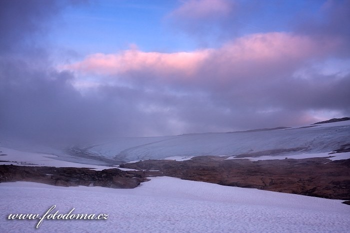 Ledovec poblíž vrcholu Rago, národní park Rago, kraj Nordland, Norsko