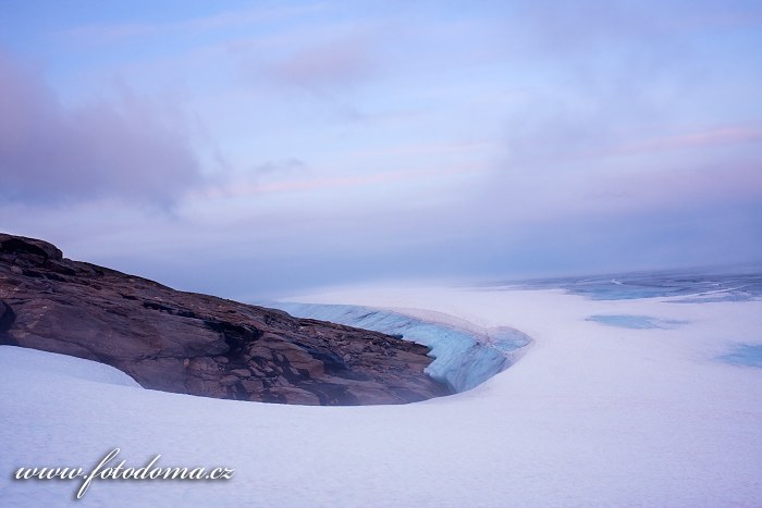 Ledovec poblíž vrcholu Rago, národní park Rago, kraj Nordland, Norsko