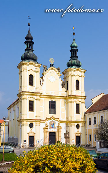Fotka Strážnice, kostel Nanebevzetí Panny Marie