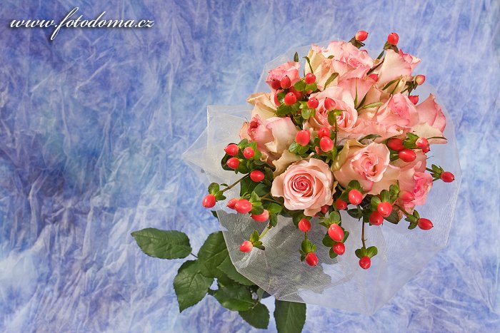 Fotka Květinové aranžmá s růžemi