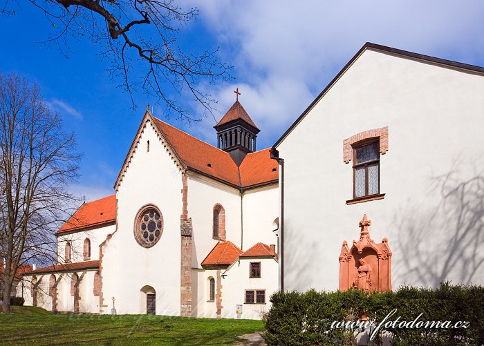 Kostel Nanebevzetí Panny Marie cisterciáckého kláštera Porta Coeli v Předklášteří