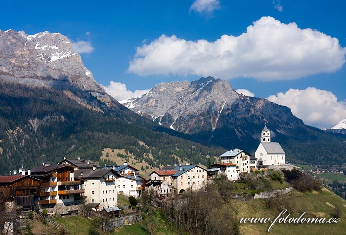 Colle Santa Lucia, Dolomity, Itálie