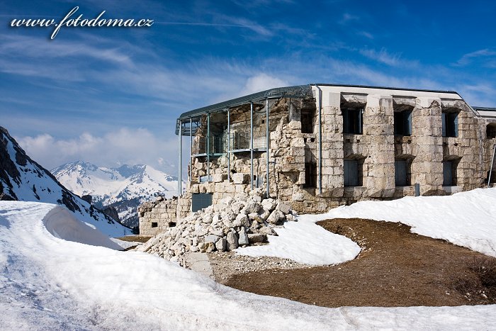 Pevnost Forte Tre Sassi, vojenské museum, u Passo di Valparola, Dolomity