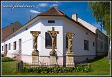 Tři kříže naproti zámku Hrotovice