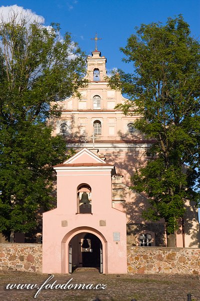 Fotka Kostel Panny Marie z patnáctého století v Merkinė, Litva