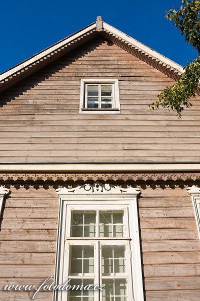 Fotka Historický dřevěný dům na ulici Karaimų, Trakai, Litva