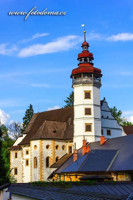 Věž zámku se zámeckou kaplí, Velké Losiny, okres Šumperk, Olomoucký kraj, Česká republika