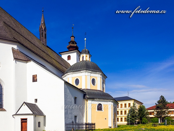 Kostel svatého Jana Křtitele a kaple sv. Kříže, Velké Losiny