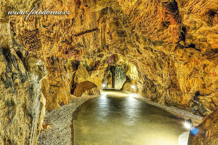 Fotka Jeskynní chodby jeskyně na Špičáku