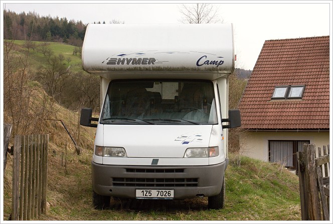 Karavan 4x4 zepředu