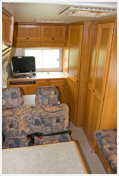 Obytné auto Hymer 4x4 interiér