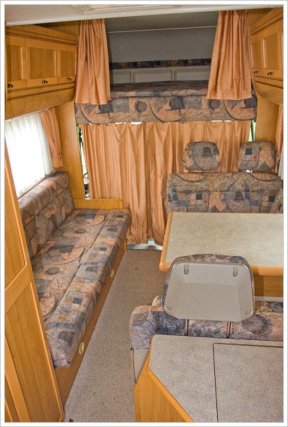 Obytné auto Hymer 4x4 interiér