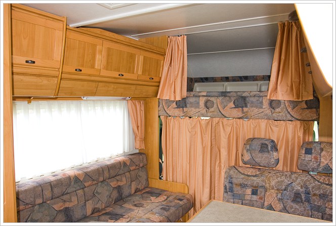 Obytné auto Hymer 4x4 interiér