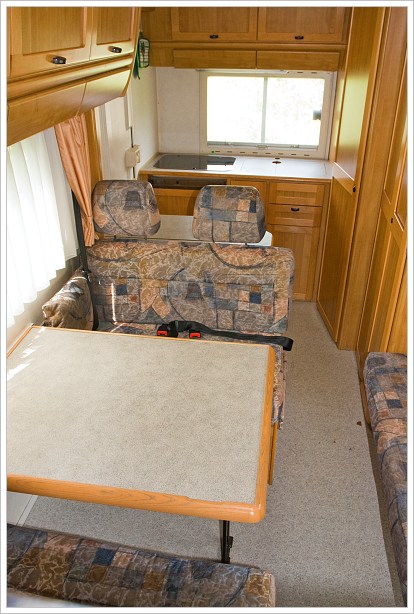 Obytné auto Hymer 4x4 interiér