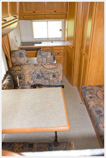 Obytné auto Hymer 4x4 interiér