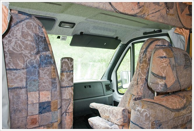 Obytné auto Hymer 4x4 interiér