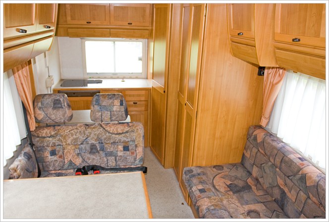 Obytné auto Hymer 4x4 interiér
