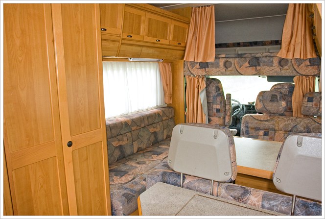 Obytné auto Hymer 4x4 interiér