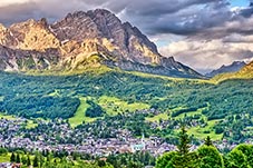 Cortina d'Ampezzo, Dolomity, Jižní Tyroly, Itálie