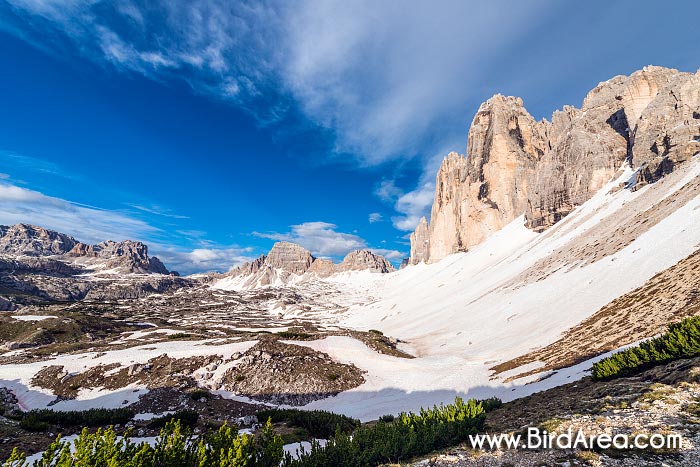 Tre Cime di Lavaredo (Drei Zinnen), pohled z horského sedla Col de Medo, Sextenské Dolomity