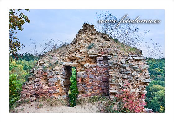 Fotka z obce Plaveč, zřícenina hradu Lapikus, přírodní park Jevišovka