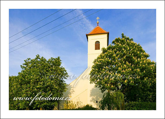 Fotka z obce Únanov, kostel sv. Prokopa