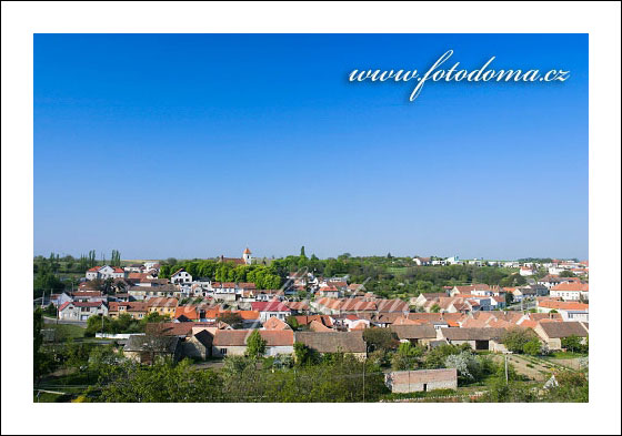 Fotka z obce Únanov, panorama obce